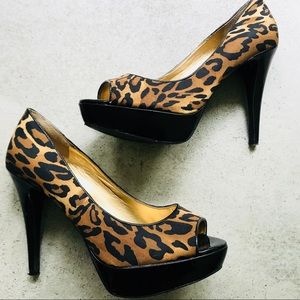 Guess Leopard Print Peep Toe Stiletto | size 7